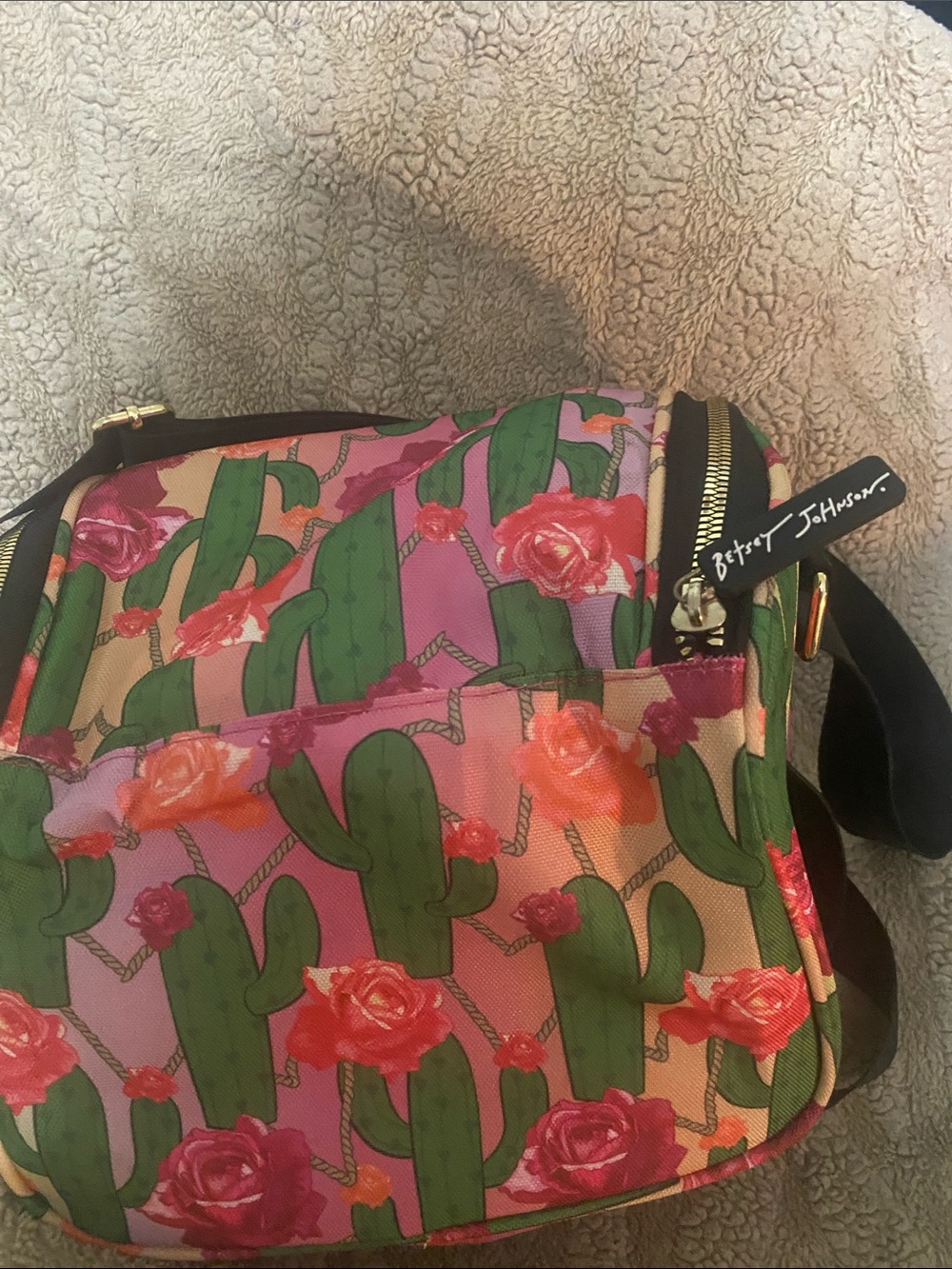 Betsey Johnson Pink Green & Red Cactus Rose Crossbody Bag lunch bag - Picture 2 of 5